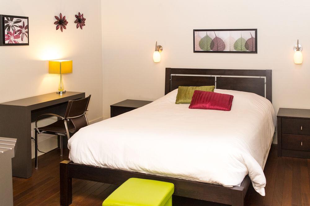 Hotel Petit - Cafe Krieghoff 3*