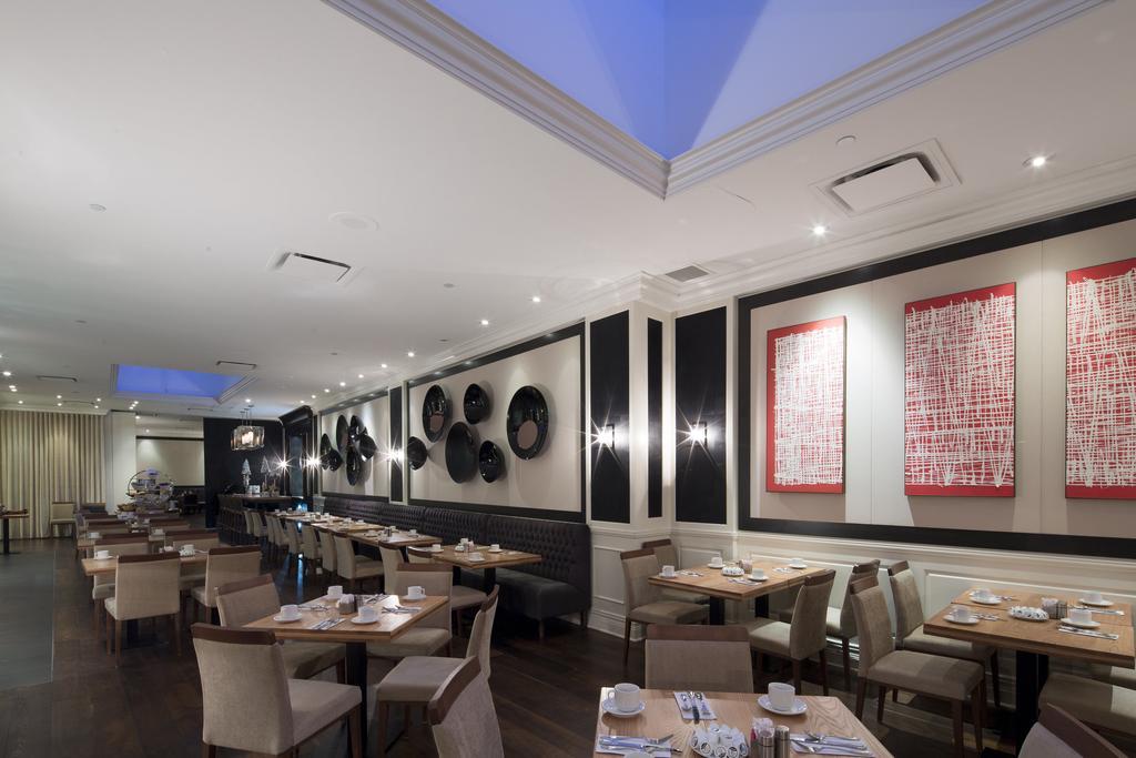 Manoir Victoria Hotel 4*