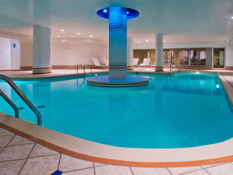 Manoir Victoria Hotel