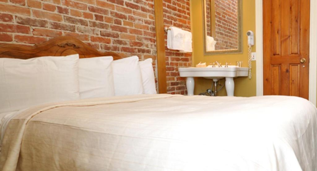 Hotel Ermitage 3*