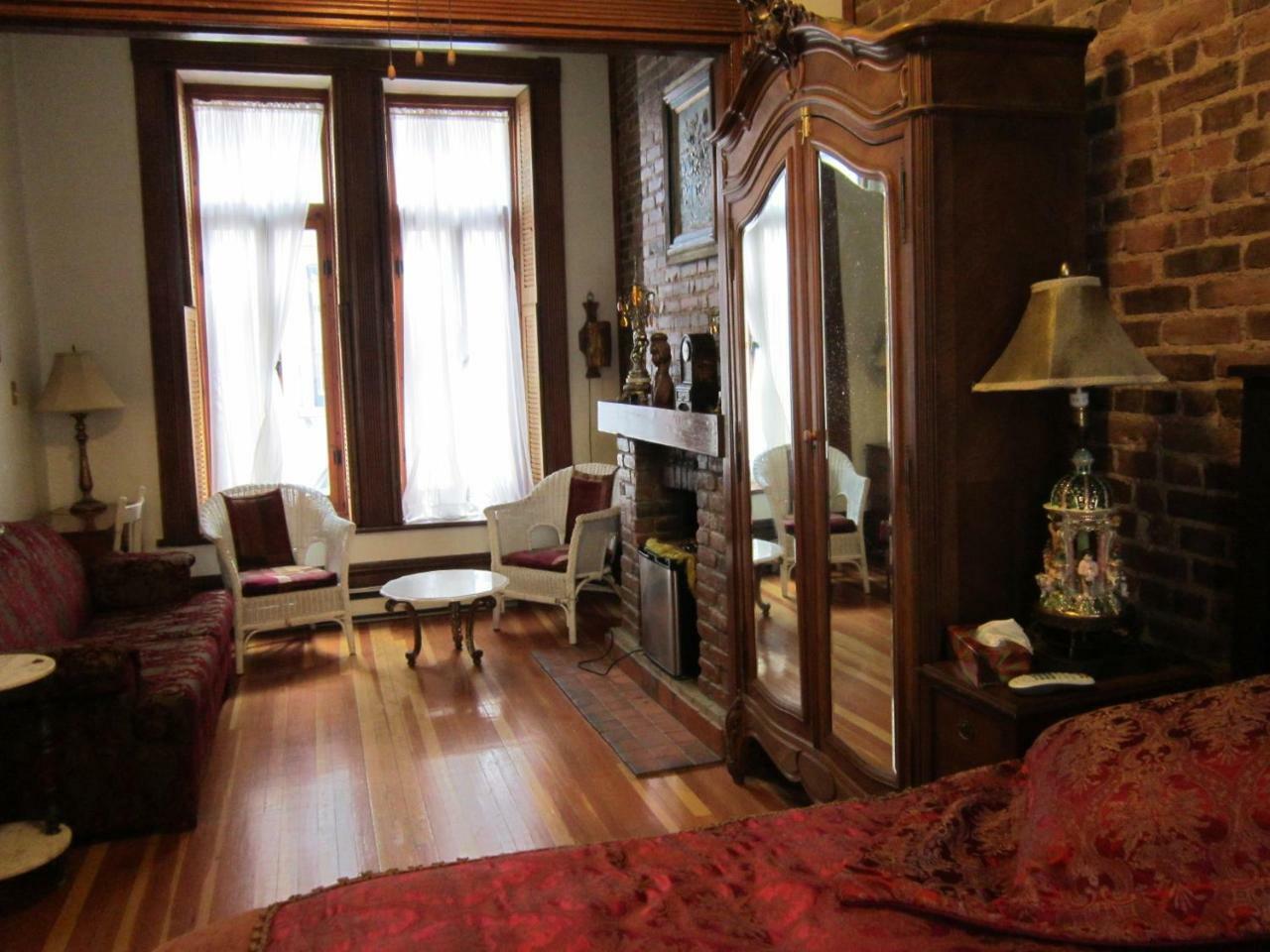 De La Fontaine Bed & Breakfast Quebec City
