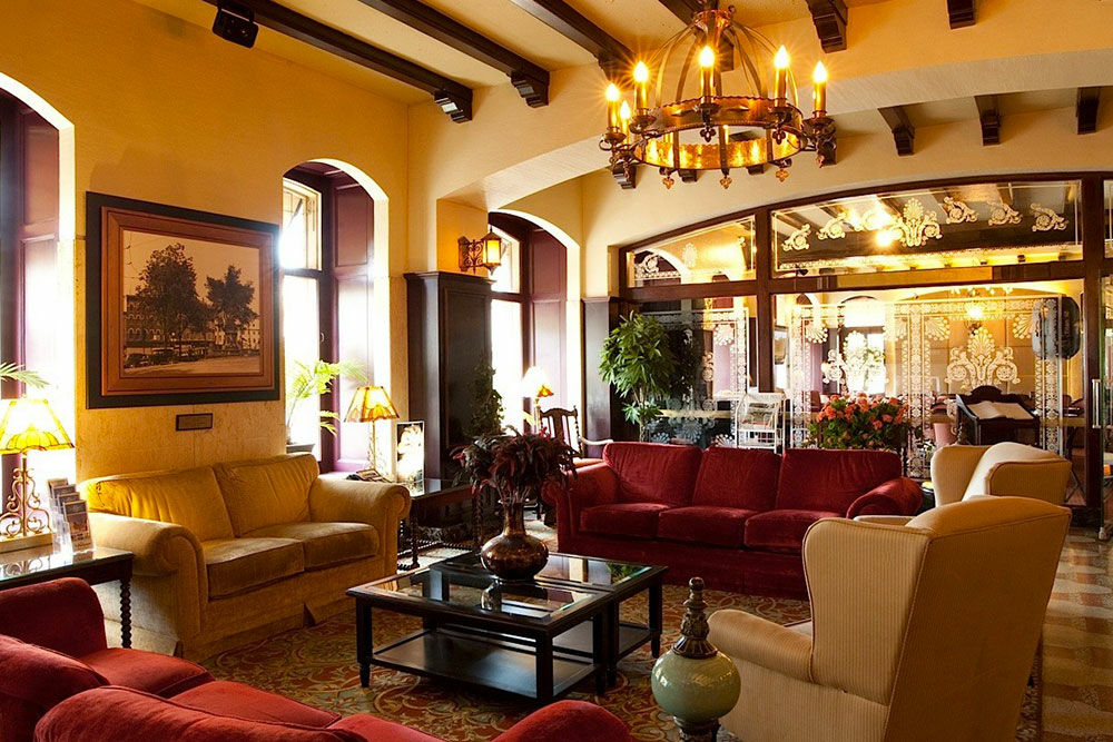 Clarendon Hotel 4*